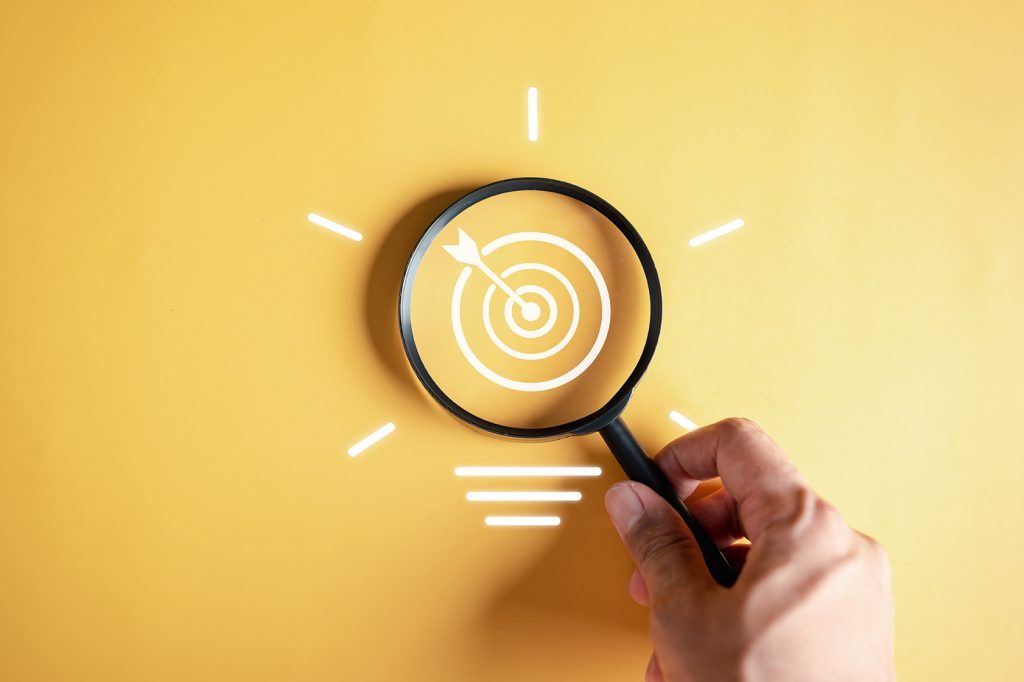Magnifier,Glass,Focus,To,Target,Objective,With,Idea,Creative,Light - WebIXI